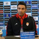 نکونام در نزدیک‌ترین حالت ممکن به استقلال