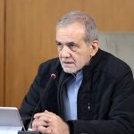 با آدم‌های بی‌سواد، فرصت‌طلب و ریاکار به جایی نخواهیم رسید