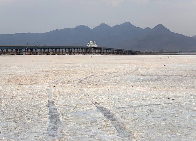 دریاچه ارومیه؛ فرونشستن در سکوت مدیریتهای ناهماهنگ